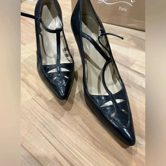 Burberry  Calfskin Leather Business/Court Heels in size 36.5 or 5.5. - Picture 10 of 12